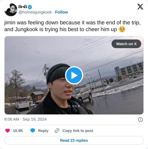 jimin was feeling down because it was the end of the trip, and Jungkook is trying his best to cheer him up 🥹 pic.twitter.com/hGa6KG8Hyy
— ᕱ⑅ᕱ (@homeisjungkook) September 19, 2024
