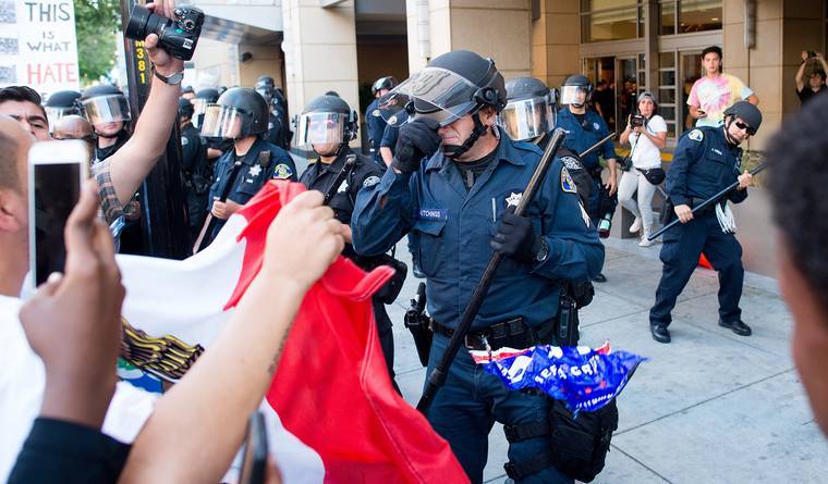 blackpantha:  rayhn:  micdotcom:  Donald Trump supporters were beaten and pelted