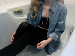 Spar-E:  Idk Just Casually Sitting In The Bathtub 