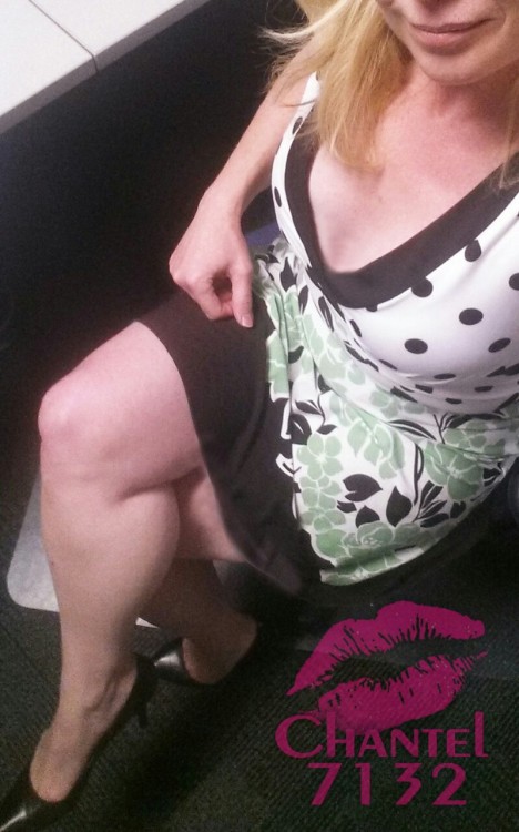 chantel7132-original:  I love this dress…  ;-)  hope your hump day was grand!