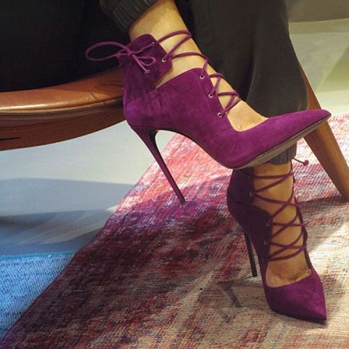 Fucsia heels repost via @lesilla Fall head over heels for #LeSilla wine SIN! #shoes #pumps #heel #st
