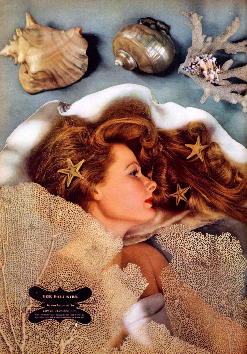 gameraboy:The Dali Girl, photograph by Erwin BlumenfeldEsquire, April 1942