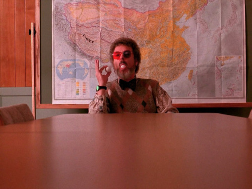 whatyearisthis: Twin Peaks (S1/E5: The One Armed Man, 1990)