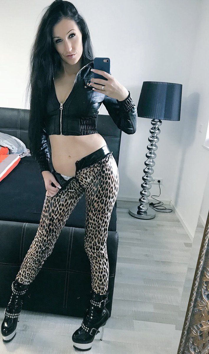 Nackt meli deluxe Meli deluxe