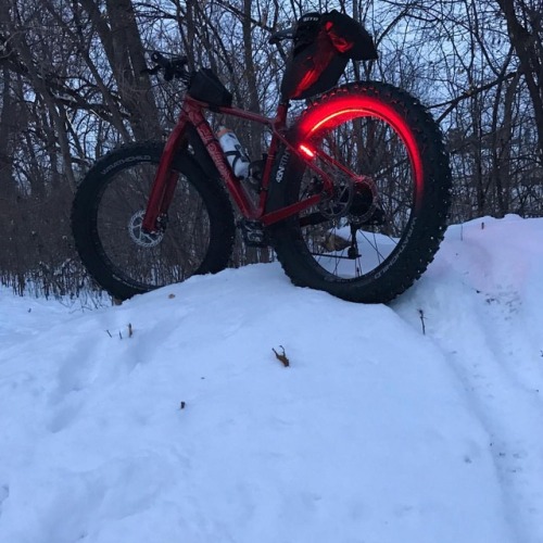 ridewithfroth:My commute to work was awesome! How was yours? #wintercycling #hellerbikes #fatbike #f