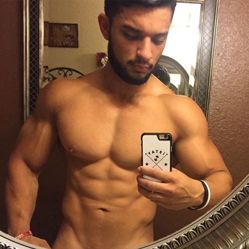 mystraightfriend:  Mystraightfriend.tumblr.com
