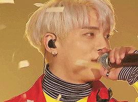 loveforjjong:  I think you’re magicalI think you’re wonderfulBecause of you, my heart is