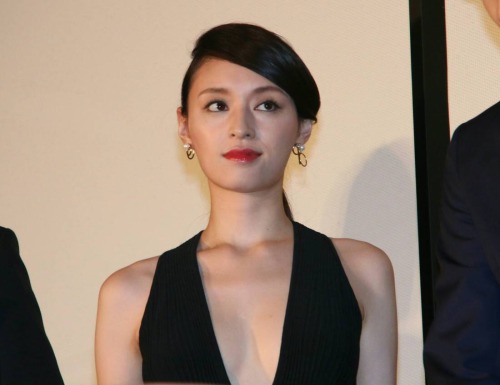h-gucci: 栗山千明（くりやまちあき）Chiaki Kuriyama 生年月日 1984年10月10日 出身地 茨城県 血液型 A型 身長 162cm スリーサイズ B81 W58 H83 女優