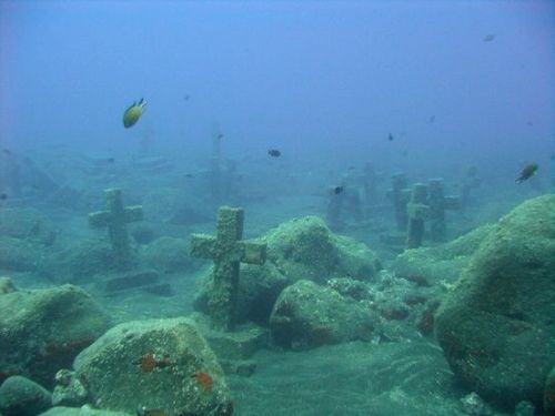 sixpenceee:  Underwater memorial dedicated to the Tazacorte martyrs. It is located in La Palma, Canary Islands, Spain. This was to mark the death of 40 monks. 
