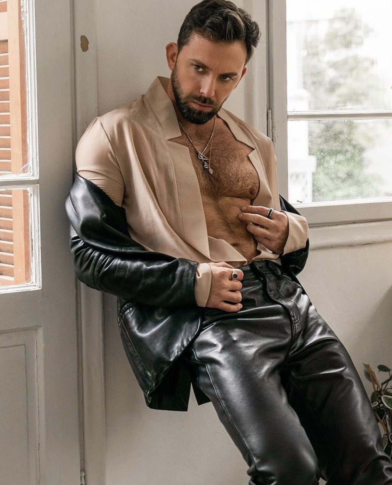 elnerdo19:Beautiful and furry dancer, Anton Lap! Love his gorgeous beard too! 💚🧡🤍💚🧡🤍🤤🥰🐺😍😋 🏳️‍🌈 