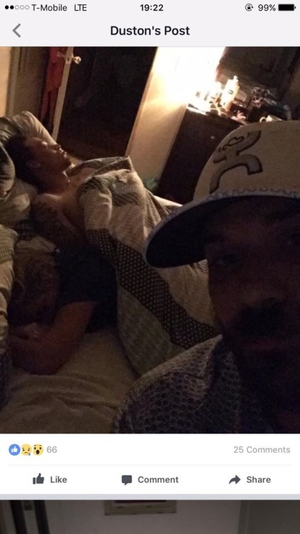 gleaux:  localstarboy:  My dude did an entire photo shoot lmao  I’m weak, he dead took a selfie with them. 😂😂