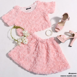 romwe:   ROMWE Faux Roses Embellished Pink Skirt Only ป.99 on June 26th , save 57% and enjoy free shipping Do not miss out, my dear friend:)   