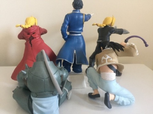 ↳ Fullmetal Alchemist Brotherhood HGIF Series figures by Bandai.