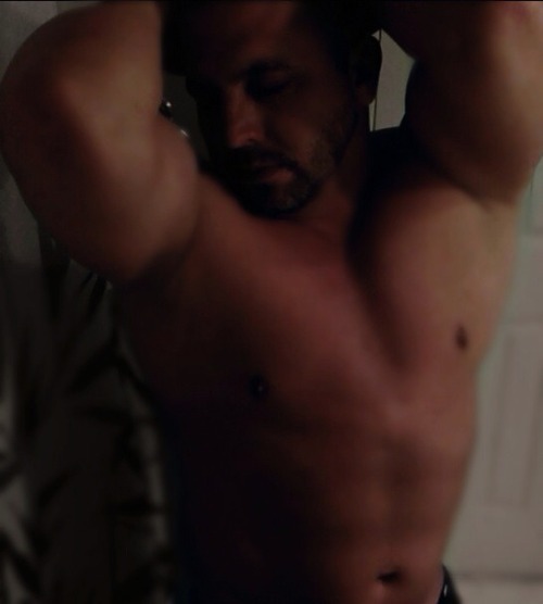 domsirdaddy:  Good Morning Tumblr…. Have your self an amazing day, and get out there make someone smile:)  It just got better. 😄 -fms