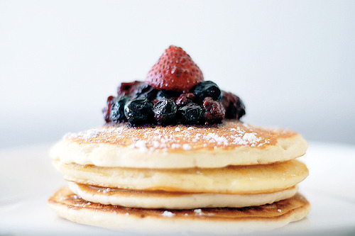 cinnahearts:  Untitled (by genesisj)  