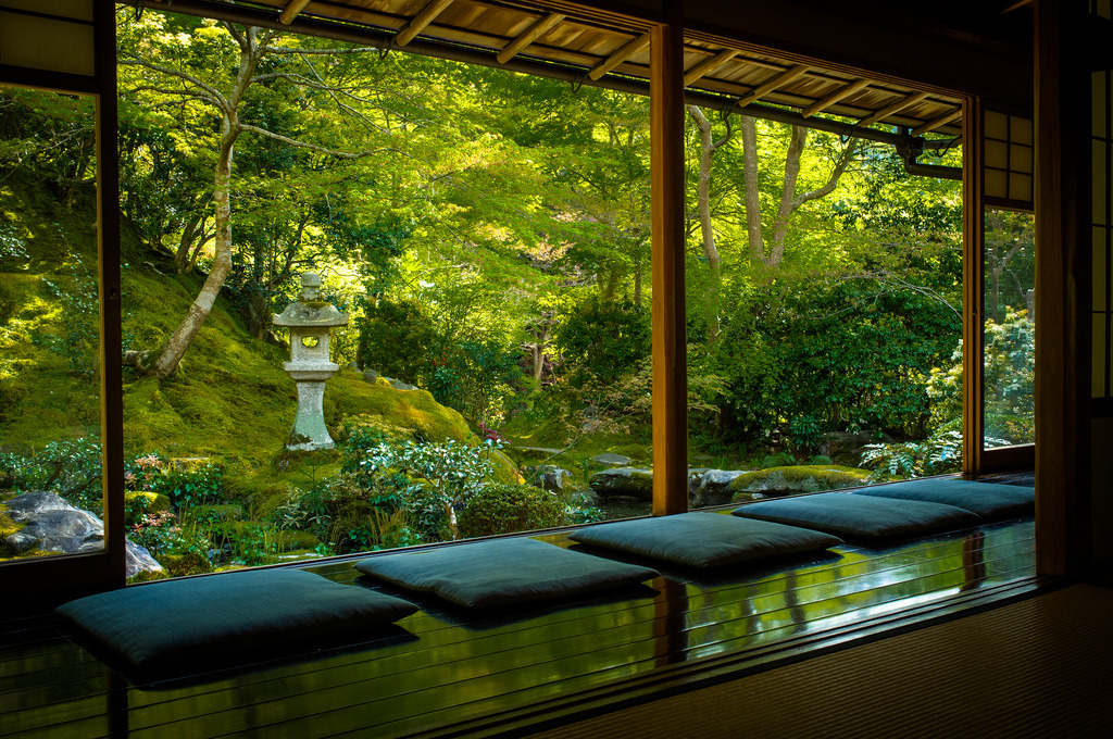 papalagiblog:  Temples in Kyoto. Images by Flickr user Marservia http://landscapefocused.tumblr.com