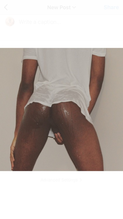 tbhitismackdamost:  Boi Wonder ! ( That Ooo Wee Booty…    Swimmer’s Build and Dark     Chocolate… Cum Get Your taste. )    Submission provided by:    boi wonder tumblr
