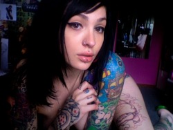 misspoisonlips:  Something about tattoos are just so sexy.