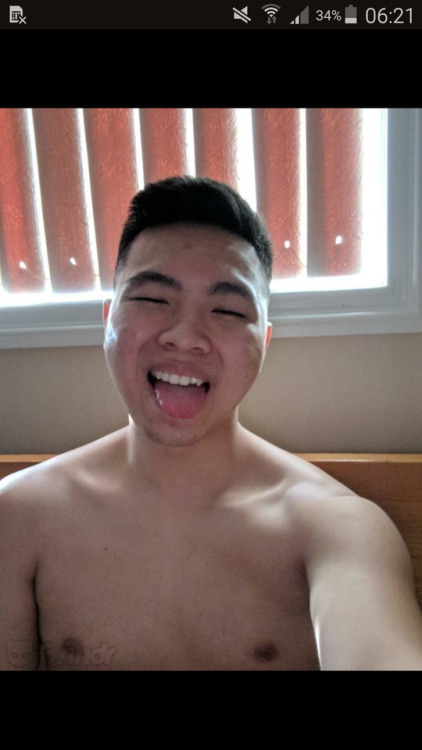 sg-twinkboi: #vancouver #sfu #gay asian #twink #small