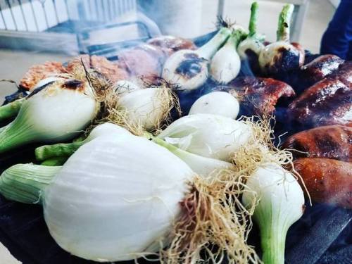 jalisco-y-tequila:  Soy tan feliz cuando vengo a mi rancho!  😔