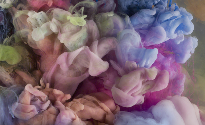  New York-based artist Kim Keever drops paint into water-filled aquariums to create