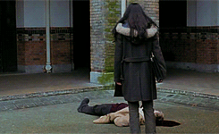 filmiclife:“My winter days are spent forgetting you.”La Belle Personne (2008)