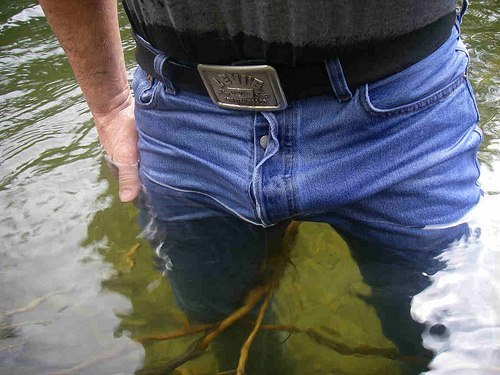 chriswilliamscowboy:Real men flaunt it…