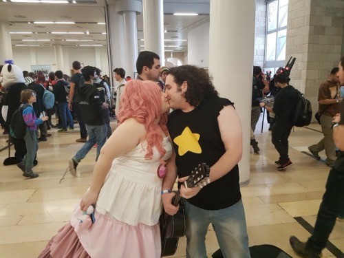 charlesoberonn: Harucon 2017Rose Quartz - @bl1ndg1ng3rGreg - @potassiumpoundPhotographer - Myse