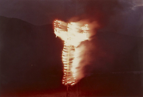 metagnosis - Ana Mendieta, Silueta de Cohetes, 1976