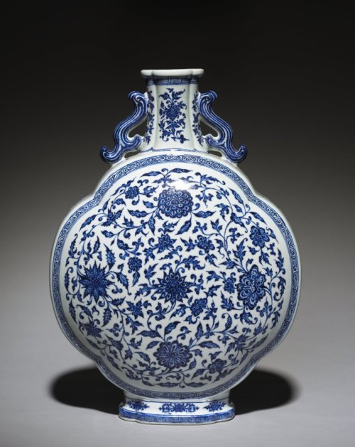 Gourd Flask with Floral Scrolls, 1723-1735, Cleveland Museum of Art: Chinese ArtSize: Overall: 49.2 