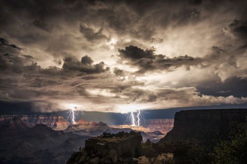 XXX phototoartguy:  Stunning electrical storms photo