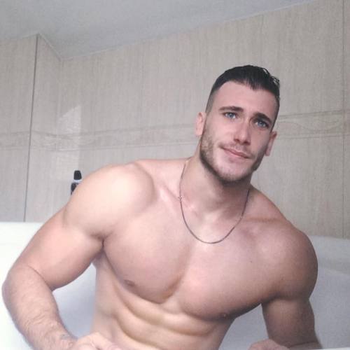 hotmensecretfolder:  for more sexy men, follow hot men secret folder rate my blog!