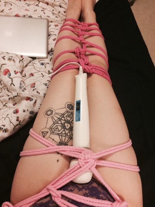 shibari-bun: Giving people boners through snapchat is fun next time I’ll anchor the rope to the bed 