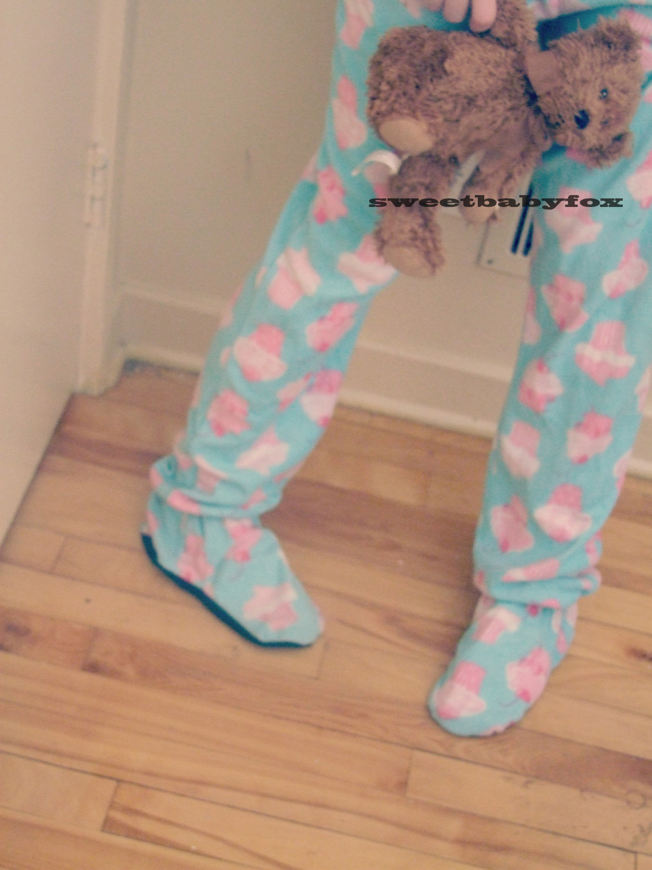 sweetbabyfox:  my footie jammies!Â  