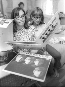 retrogasm:Beatle babes…