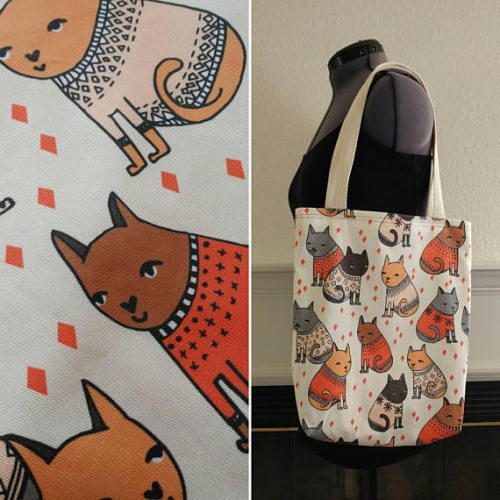 littlealienproducts:Sweater Kitty Tote by Pickolily