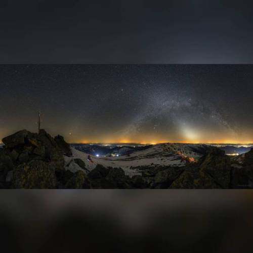 Arches of Spring #nasa #apod #milkyway #centralband #terrestriallight #zodiacallight #arch #arches #dust #jupiter #planet #horizon #gegenschein #solarsystem #galaxy #universe #space #science #astronomy