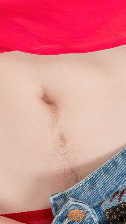 lovemywomenhairy: I wonder if that bedspread graphic in picture #2 was accidental or on purpose ;-) 