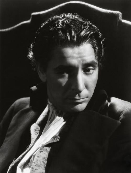 matineemoustache: Ronald Colman as Sydney Carton in A Tale Of Two Cities (1935)