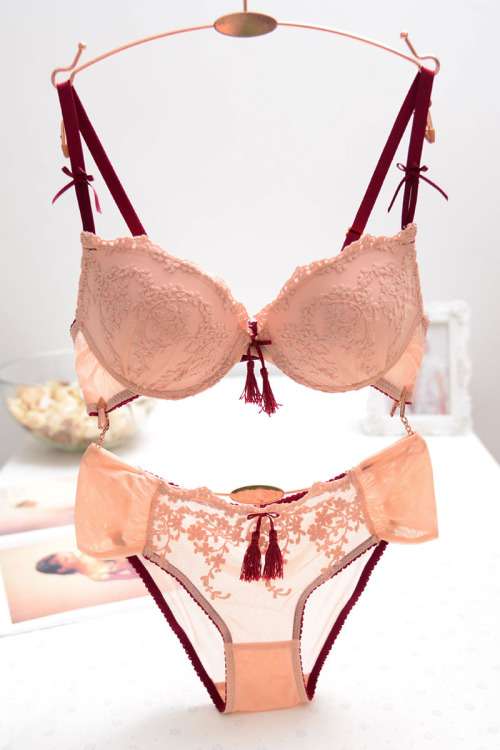 uchimada-official:  Botan // Under ฮ here 