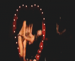 adropofdita:  Happy Valentine’s Day! ♥ 