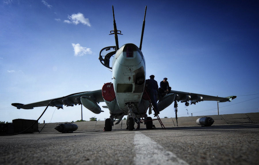 rocketumbl:  Su-25 