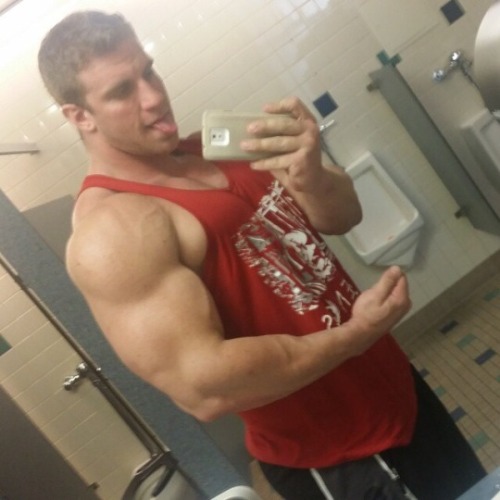 dumbjockbrotn-blog:male-tf-captions: The bigger your biceps get, the smaller your mind becomes. It w
