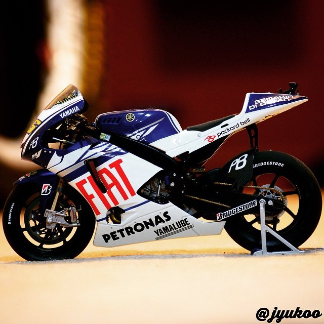 masakikawasaki58:  #valentinorossi #valentino #rossi #valeyellow46 #46