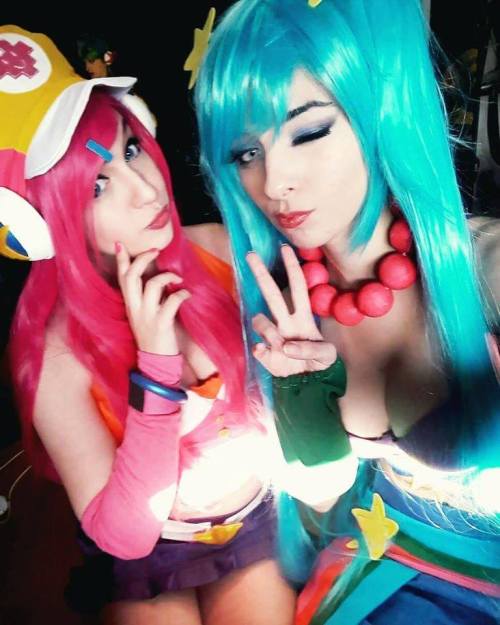 league-of-legends-sexy-girls:  Sona RivenMiss Fortune