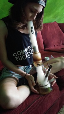 ganja-forevermore:  i love bong rips