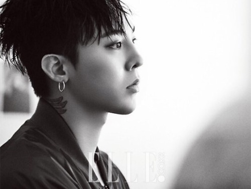 mrkwonandmrchoibabygirl: Some black &amp; white gd for you couse why Not