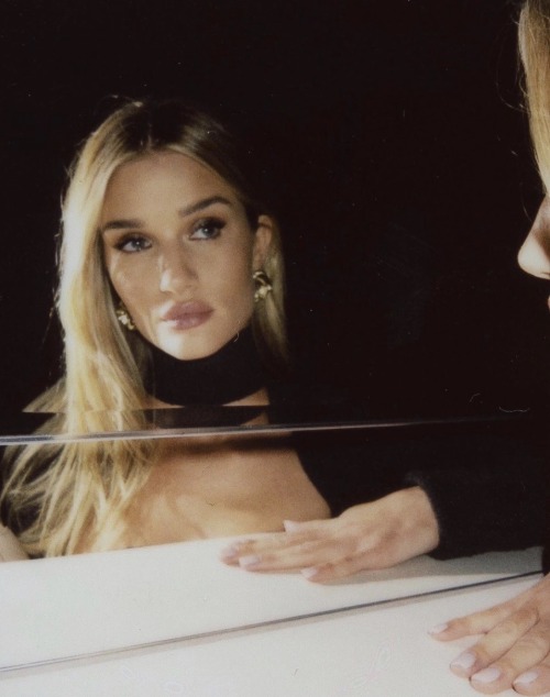 ROSIE HUNTINGTON WHITELEY 