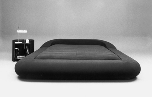 design-is-fine:Gae Aulenti, bed and armchairs “Tennis”, 1972. For Knoll. Via r