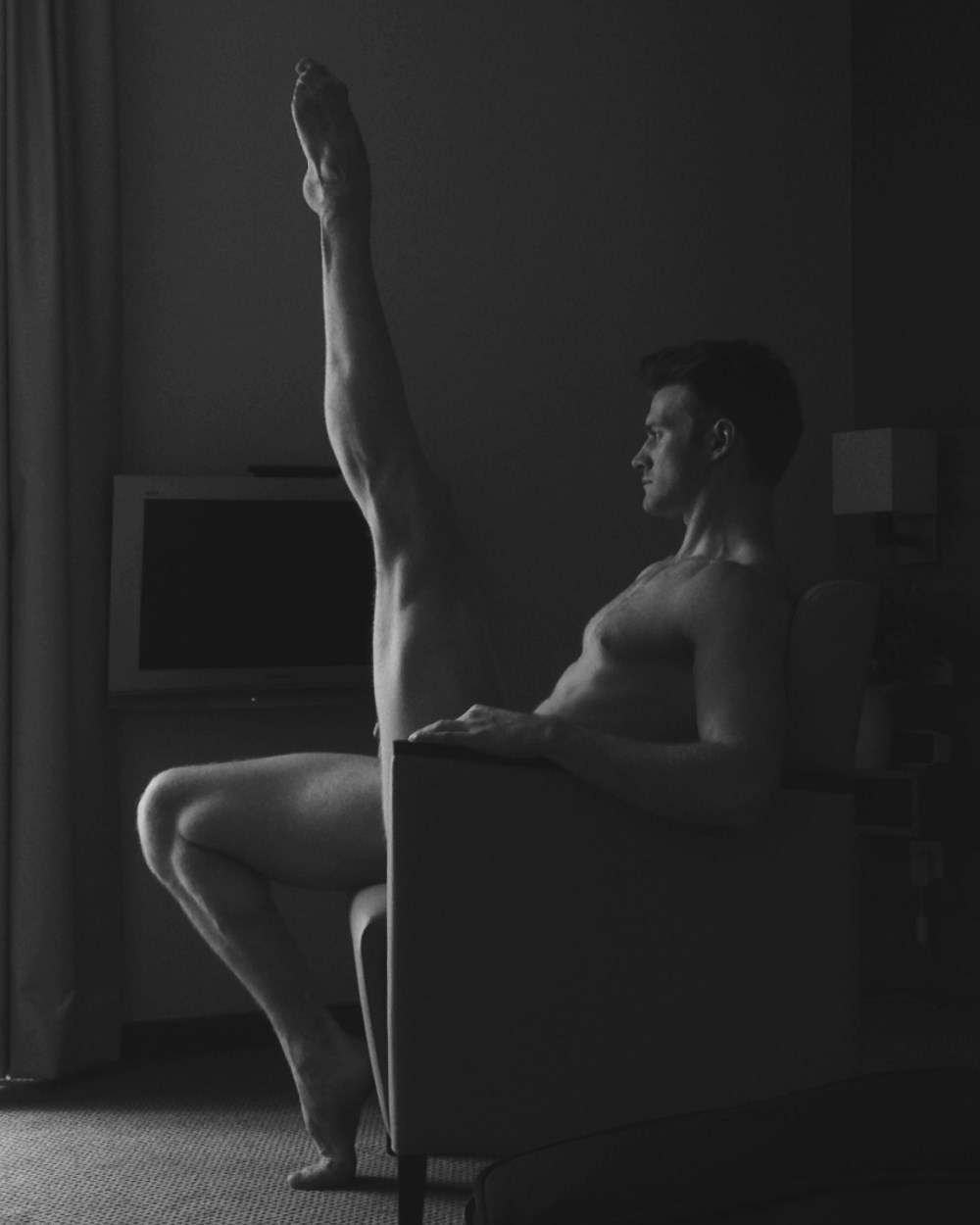 mansexfashion:    Photographer: Mark Odgers.  Model: Mark MacKillop Follow Me on